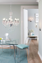 Crie uma bela iluminação (150 + Foto): lustres de cristal no interior da sala e quarto (teto, pendurado, clássico)