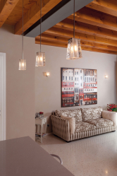 Crie uma bela iluminação (150 + Foto): lustres de cristal no interior da sala e quarto (teto, pendurado, clássico)