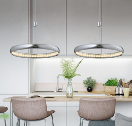 Crie uma bela iluminação (150 + Foto): lustres de cristal no interior da sala e quarto (teto, pendurado, clássico)
