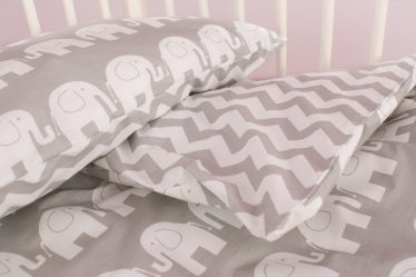 A qualidade da roupa de cama no berço para recém-nascidos - A chave para o sono de um bebê saudável