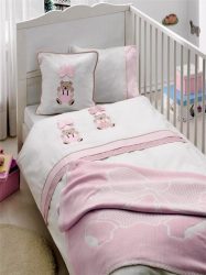 A qualidade da roupa de cama no berço para recém-nascidos - A chave para o sono de um bebê saudável