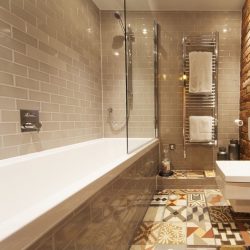 Opções de acabamento para a telha do banheiro (mais de 175 fotos). Crie um design que será lembrado