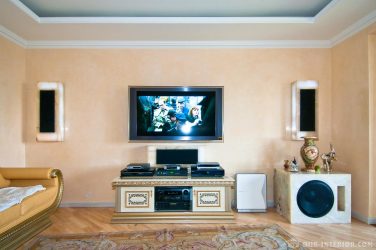 Como pendurar uma TV na parede? Mais de 150 projetos interiores da foto