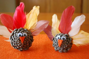 Artesanato de cones de abeto (grandes, pintados) para o Ano Novo (mais de 175 fotos) Belos brinquedos para as férias!