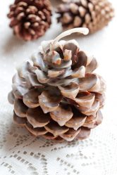 Artesanato de cones de abeto (grandes, pintados) para o Ano Novo (mais de 175 fotos) Belos brinquedos para as férias!