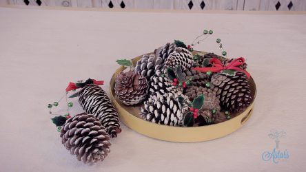 Artesanato de cones de abeto (grandes, pintados) para o Ano Novo (mais de 175 fotos) Belos brinquedos para as férias!