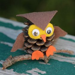 Artesanato de cones de abeto (grandes, pintados) para o Ano Novo (mais de 175 fotos) Belos brinquedos para as férias!
