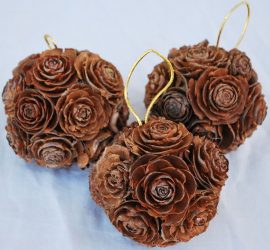Artesanato de cones de abeto (grandes, pintados) para o Ano Novo (mais de 175 fotos) Belos brinquedos para as férias!