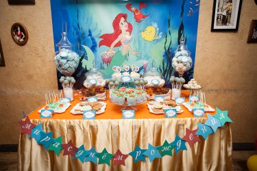 Como decorar o quarto para o aniversário da criança com as próprias mãos? (180+ Idéias Fotográficas) Nós fazemos dependendo das necessidades de idade