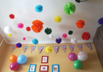 Como decorar o quarto para o aniversário da criança com as próprias mãos? (180+ Idéias Fotográficas) Nós fazemos dependendo das necessidades de idade
