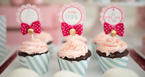 Como decorar o quarto para o aniversário da criança com as próprias mãos? (180+ Idéias Fotográficas) Nós fazemos dependendo das necessidades de idade
