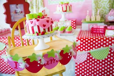 Como decorar o quarto para o aniversário da criança com as próprias mãos? (180+ Idéias Fotográficas) Nós fazemos dependendo das necessidades de idade
