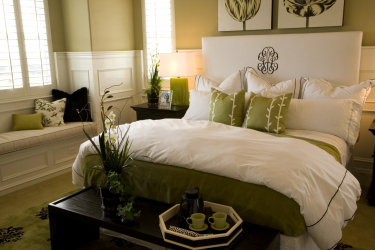 Como fazer espaço no quarto acima da cama: colocação de pinturas pelo Feng Shui. 170+ (Fotos) acentos brilhantes e elegantes