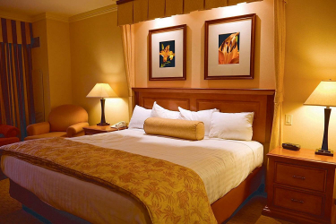 Como fazer espaço no quarto acima da cama: colocação de pinturas pelo Feng Shui. 170+ (Fotos) acentos brilhantes e elegantes