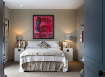 Como fazer espaço no quarto acima da cama: colocação de pinturas pelo Feng Shui. 170+ (Fotos) acentos brilhantes e elegantes