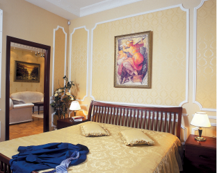 Como fazer espaço no quarto acima da cama: colocação de pinturas pelo Feng Shui. 170+ (Fotos) acentos brilhantes e elegantes