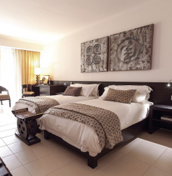 Como fazer espaço no quarto acima da cama: colocação de pinturas pelo Feng Shui. 170+ (Fotos) acentos brilhantes e elegantes