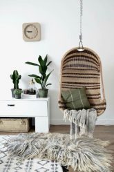 เก้าอี้ที่ถูกระงับจากหวายธรรมชาติและประดิษฐ์: 195+ ตัวเลือกภาพ (หวาย, macrame, พร้อมฝาครอบ)