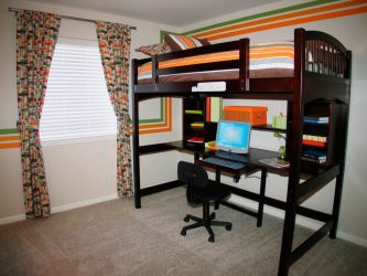 Cama de sótão com uma área de trabalho (mais de 165 fotos): idéias originais para quartos pequenos