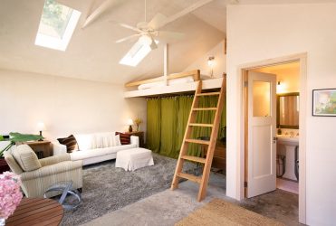Cama de sótão com uma área de trabalho (mais de 165 fotos): idéias originais para quartos pequenos