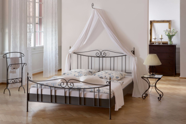Design de cama de luxo com um dossel para o conforto romântico. 160+ (Fotos) para quartos para adultos e crianças (+ Avaliações)