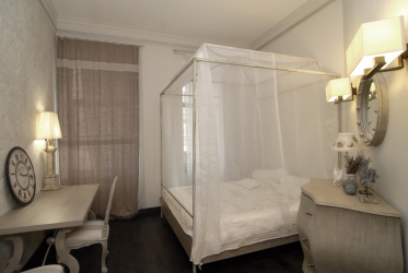 Design de cama de luxo com um dossel para o conforto romântico. 160+ (Fotos) para quartos para adultos e crianças (+ Avaliações)