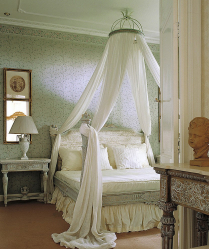 Design de cama de luxo com um dossel para o conforto romântico. 160+ (Fotos) para quartos para adultos e crianças (+ Avaliações)