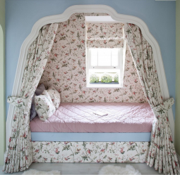 Design de cama de luxo com um dossel para o conforto romântico. 160+ (Fotos) para quartos para adultos e crianças (+ Avaliações)