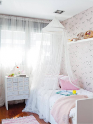 Design de cama de luxo com um dossel para o conforto romântico. 160+ (Fotos) para quartos para adultos e crianças (+ Avaliações)