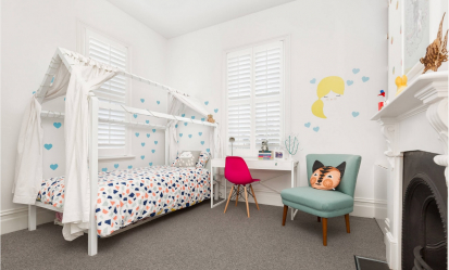 Design de cama de luxo com um dossel para o conforto romântico. 160+ (Fotos) para quartos para adultos e crianças (+ Avaliações)