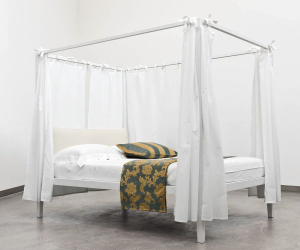 Design de cama de luxo com um dossel para o conforto romântico. 160+ (Fotos) para quartos para adultos e crianças (+ Avaliações)
