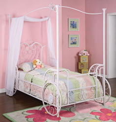 Design de cama de luxo com um dossel para o conforto romântico. 160+ (Fotos) para quartos para adultos e crianças (+ Avaliações)