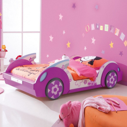 Como adicionar passas ao berçário: uma cama na forma de um carro para meninos e meninas (mais de 85 fotos). Características de uso no interior