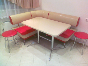 O conforto começa com uma kitchenette: mais de 140 Ideias Fotográficas para a cozinha (pequena, esquina, com um local para dormir)