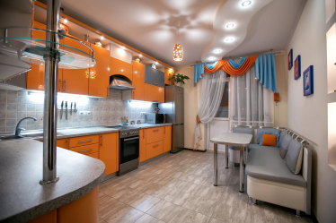O conforto começa com uma kitchenette: mais de 140 Ideias Fotográficas para a cozinha (pequena, esquina, com um local para dormir)