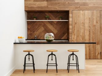 Laminate στο εσωτερικό στον τοίχο (100 + Design Photos): Κάνουμε μια μοντέρνα προφορά στο εσωτερικό!