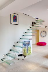 290+ Fotos de belas Opções de escadas para o segundo andar em uma casa particular (madeira, metal, concreto)