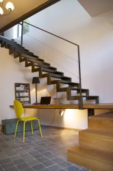 290+ Fotos de belas Opções de escadas para o segundo andar em uma casa particular (madeira, metal, concreto)