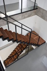 290+ Fotos de belas Opções de escadas para o segundo andar em uma casa particular (madeira, metal, concreto)