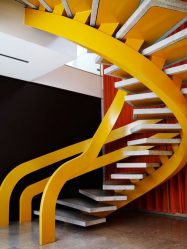 290+ Fotos de belas Opções de escadas para o segundo andar em uma casa particular (madeira, metal, concreto)