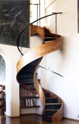 290+ Fotos de belas Opções de escadas para o segundo andar em uma casa particular (madeira, metal, concreto)