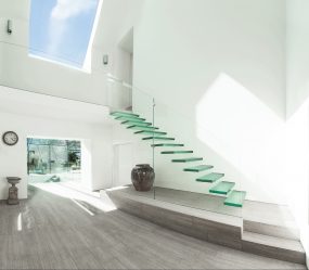 290+ Fotos de belas Opções de escadas para o segundo andar em uma casa particular (madeira, metal, concreto)