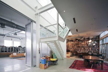 290+ Fotos de belas Opções de escadas para o segundo andar em uma casa particular (madeira, metal, concreto)