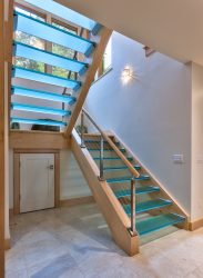 290+ Fotos de belas Opções de escadas para o segundo andar em uma casa particular (madeira, metal, concreto)