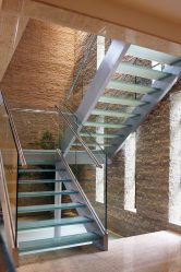 290+ Fotos de belas Opções de escadas para o segundo andar em uma casa particular (madeira, metal, concreto)