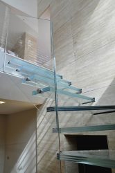 290+ Fotos de belas Opções de escadas para o segundo andar em uma casa particular (madeira, metal, concreto)