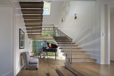 290+ Fotos de belas Opções de escadas para o segundo andar em uma casa particular (madeira, metal, concreto)