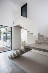 290+ Fotos de belas Opções de escadas para o segundo andar em uma casa particular (madeira, metal, concreto)