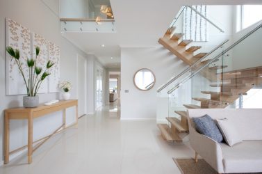 290+ Fotos de belas Opções de escadas para o segundo andar em uma casa particular (madeira, metal, concreto)