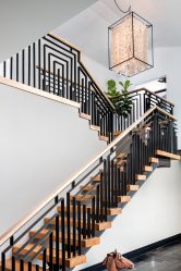 290+ Fotos de belas Opções de escadas para o segundo andar em uma casa particular (madeira, metal, concreto)